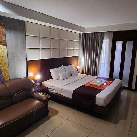 Collection O The Bangkok Cha Cha Suite Luaran gambar