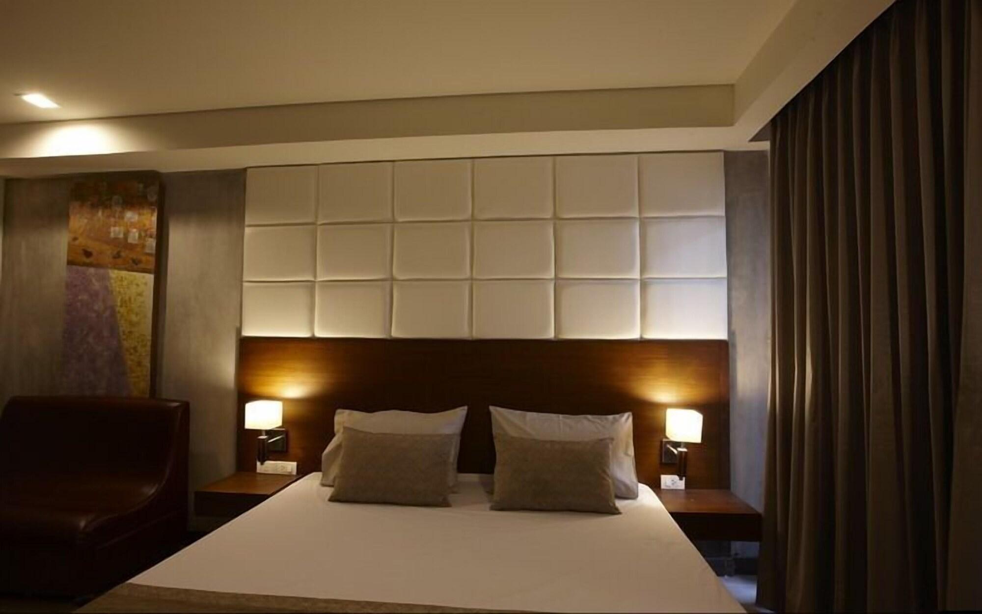 Collection O The Bangkok Cha Cha Suite Luaran gambar