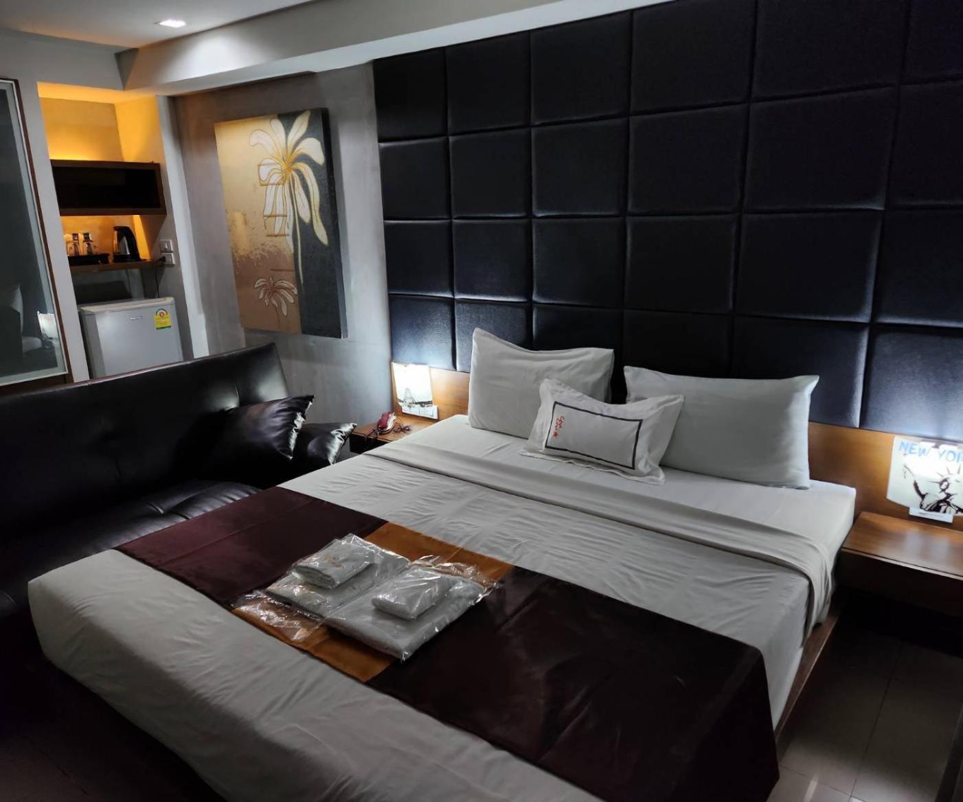 Collection O The Bangkok Cha Cha Suite Luaran gambar
