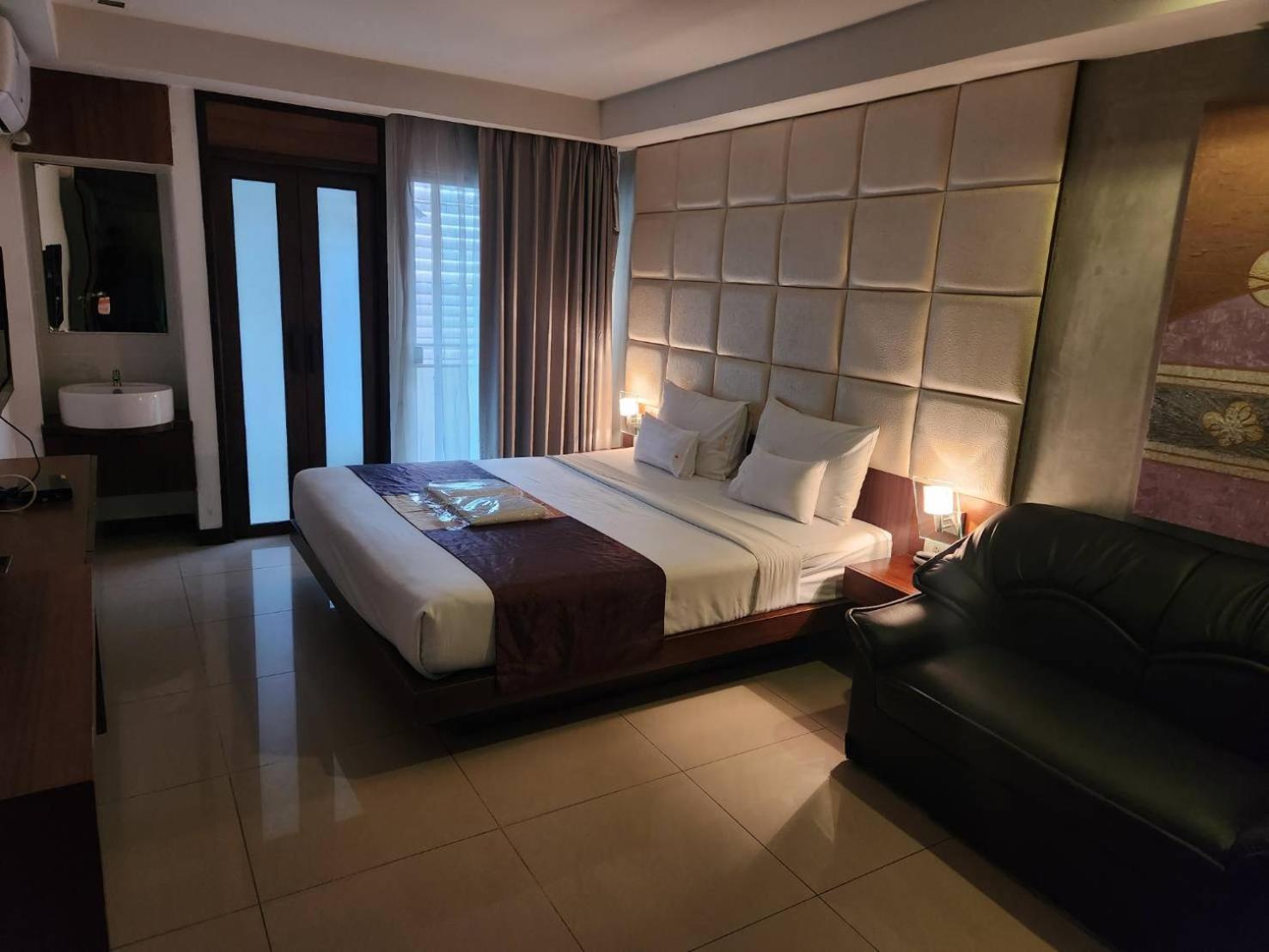 Collection O The Bangkok Cha Cha Suite Luaran gambar