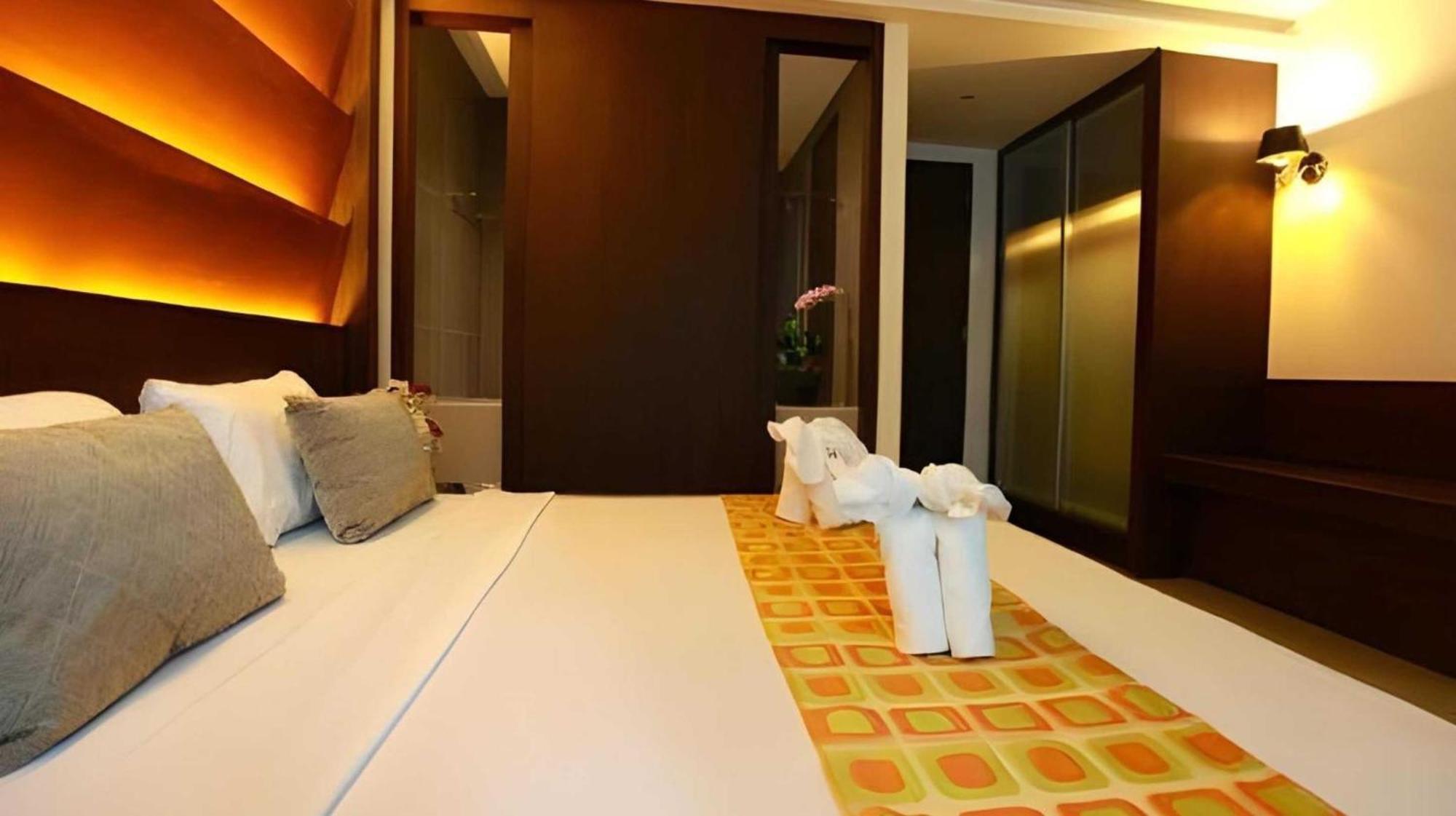 Collection O The Bangkok Cha Cha Suite Luaran gambar