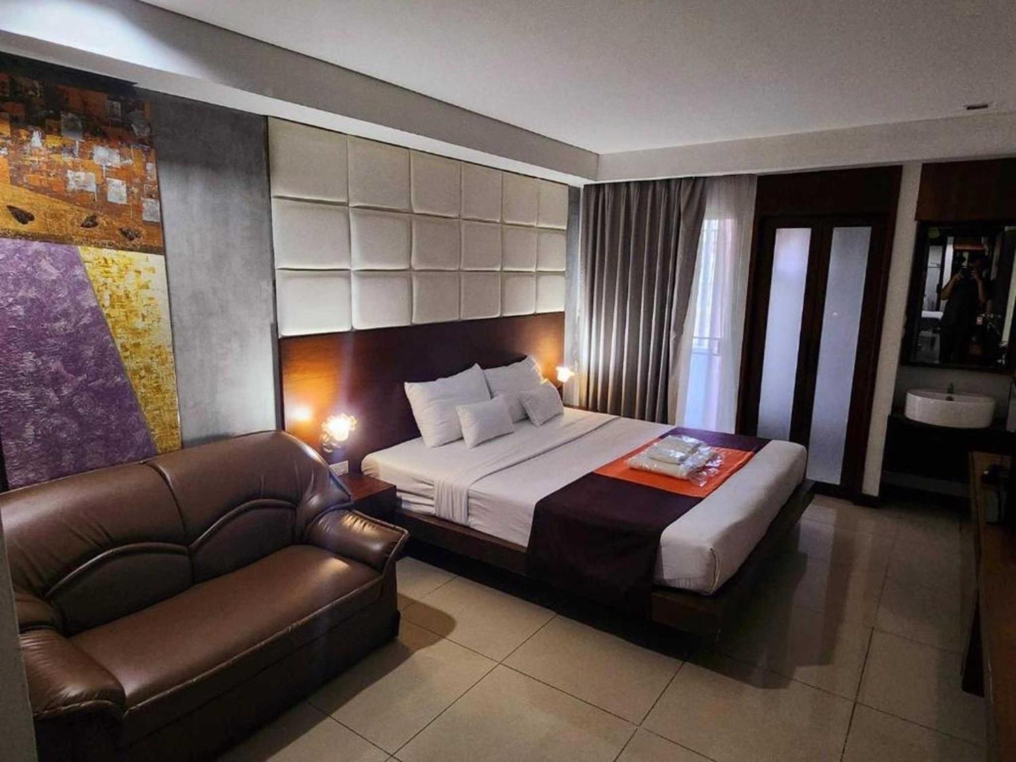 Collection O The Bangkok Cha Cha Suite Luaran gambar