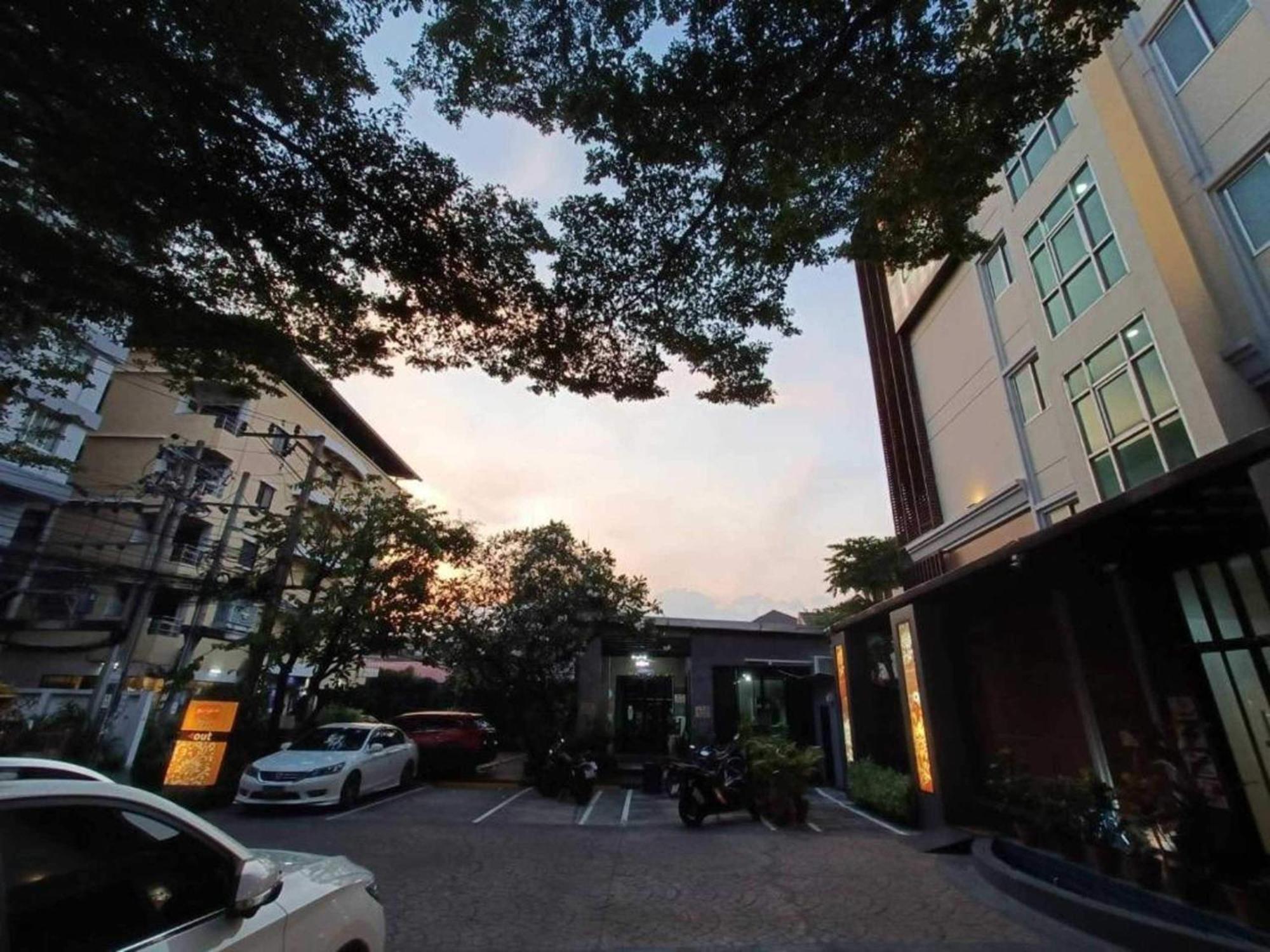 Collection O The Bangkok Cha Cha Suite Luaran gambar
